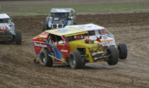 Bridgeport Speedway 8-13-04-1.jpg (92721 bytes)