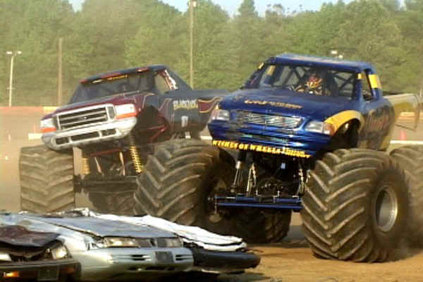 Trucks 9.jpg (123744 bytes)